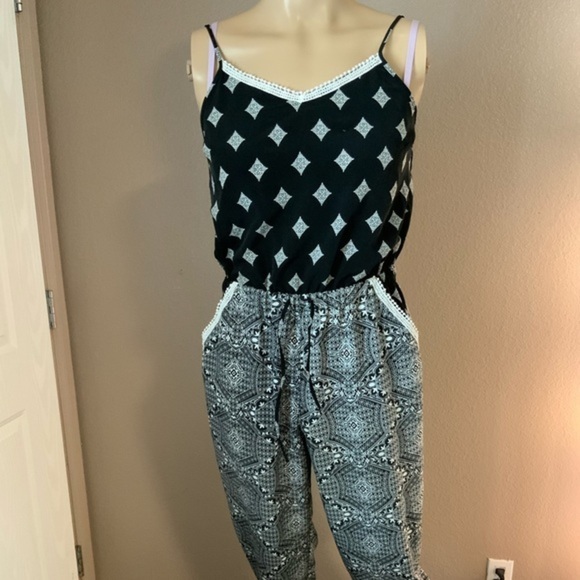 Coco + Jameson Jumpsuit - Picture 1 of 6